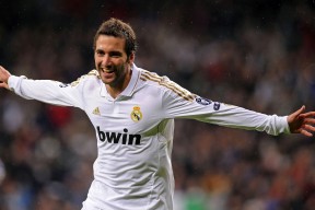 开云·体育官网APP下载-国际亲子足球体验营，锻炼身体家庭互动，足球亲子活动方案