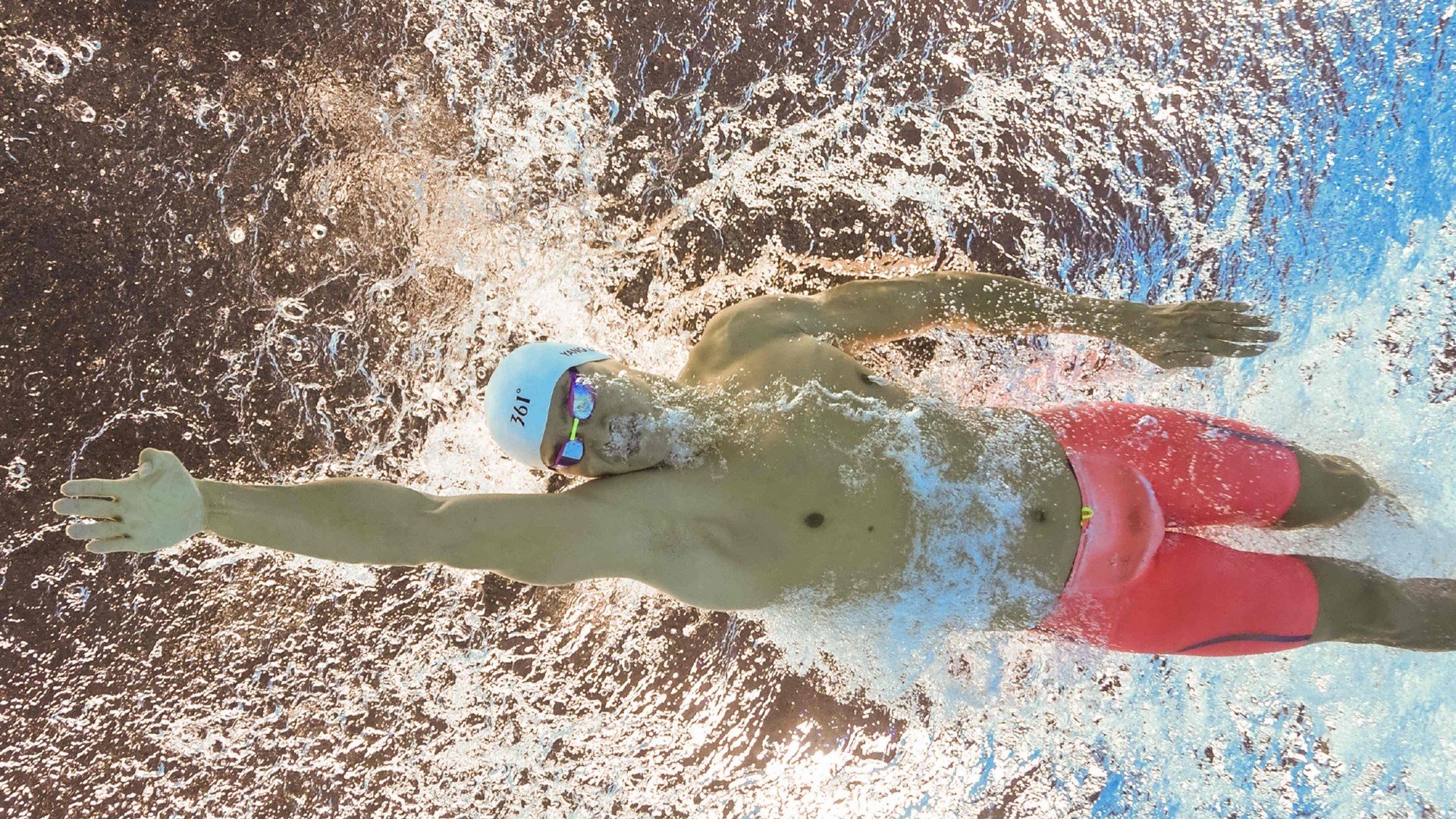 库里:三分雨席卷全场,5场比赛投中超过10个三分球,库里拿了几次三分球大赛冠军